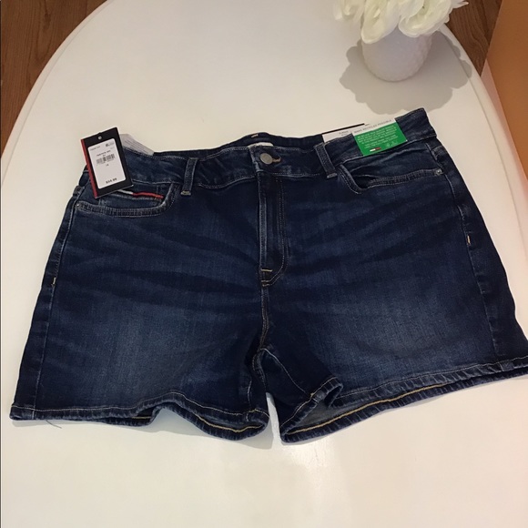 Tommy Hilfiger Denim shorts - Picture 1 of 7